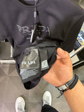 T-SHIRT PRADA